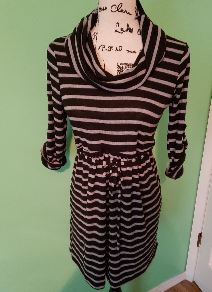 Nwt Motherhood Maternity Tunic  size Small